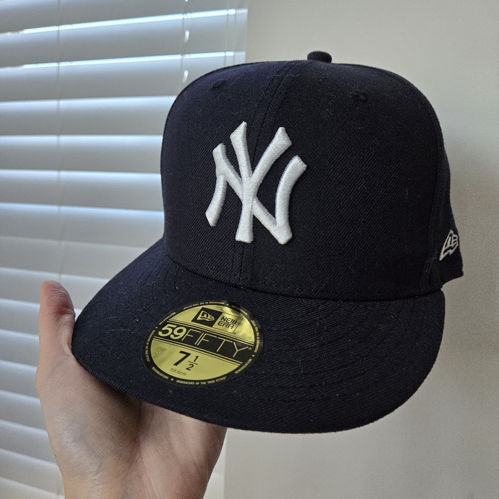 New York Yankee hat